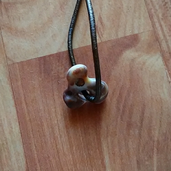 Shell necklace from Atlantic Ocean - Picture 2 of 3